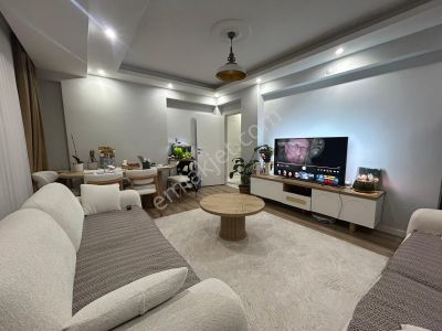 Reşadiye'de Yola Cephe Geniş 3+1 Ara Kat Satılık Daire