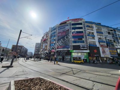 Markantalya Avm Karşısında İş Merkezinde 2+1 Kiralık Ofis
