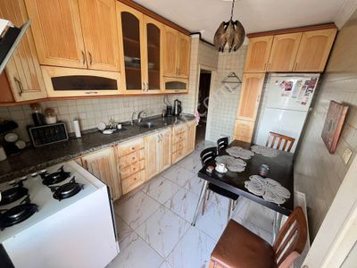 5+1 Güzelyalı Hasarsız 10-10 Katı 3banyo 235m2 Dgaz Kapalı Mutfak Sabahtan Akşama Güneş İçinde