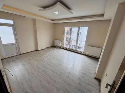 Vatan Mah Hastane Bölgesinde 2+1 Ön Cephe Balkonlu Kiralık Daire