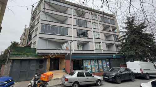 Mollateam Bayrampaşa Foruma 5 Dk Metroya Yürüme Mesafesinde 2+1 Geniş Kiralık Daire