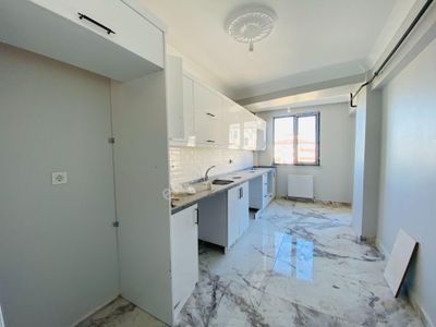 Güven'den Kapaklı'da Okullar Bölgesinde Kiralık 2+1 Daire