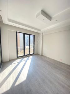 Manisa Alaşehir Alper Gayrimenkulden Kurtuluş Mah. Kiralık Ara Kat Balkonlu 1+1