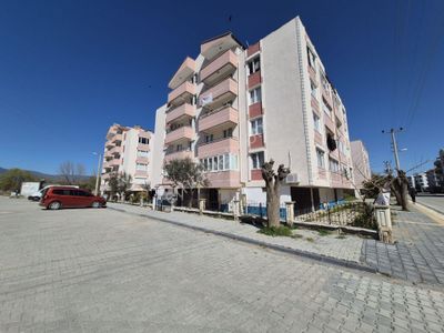 Balıkesir Altınkum'da Satılık Köşe Asansörlü 5+1 Dublkes Daire