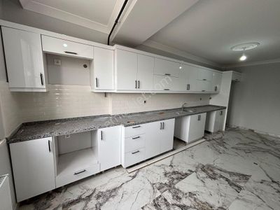 **eryıldız İnşaat'tan**acill Okullar Bölgesinde İskanlı K.otoparklı 120m2 Lüks 2+1