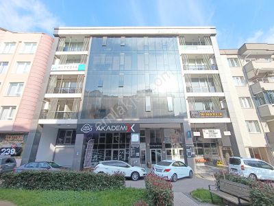 Şekerlerden Beşevlerde Merkezi Lokasyonda Kiralık Ofis