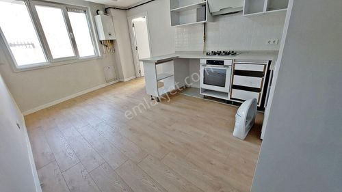 Deva Dan Yokuşsuz İskeleye Yaya 4-5 D Çarşı Merkezde Sıfır Daire