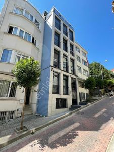 İstanbul Beşiktaş Ortaköy Mecidiye Mahallesinde Geniş Stüdyo Daire