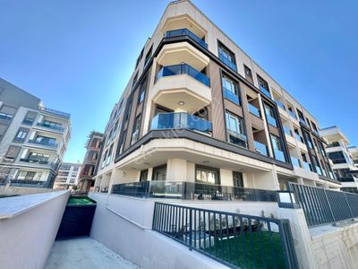 ꧁ay Emlaktan꧂akçay'da Kapalı Otoparklı Çift Asansörlü Denize Yakın Satılık 2+1 Dubleks Daire