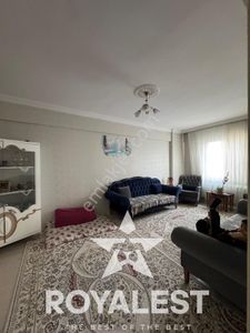 Royalest'ten Önü Açık Ara Kat Geniş Oturumlu Kiralık