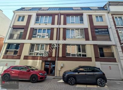 Rw Lıfe//sazova Mh. Yararlı Sk Ebeveyn Banyolu Satılık 3+1 Daire