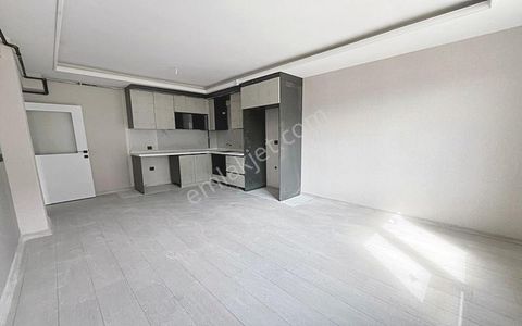 Yenikent Emlak'tan Bayram Şekeri Tadında 2+1 Satılık Daire