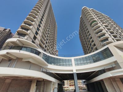 Modda Bulvar'da Lüks Eşyalı Ebeveyn Banyolu 2+1