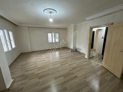 Beyazevler Mahallesi Muhtarlık Civarı Yatay Mimari 3+1 Kapalı Mutfak Satılık Daire