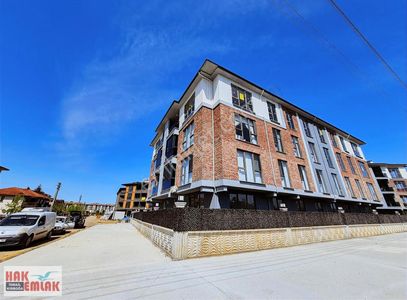 Hak Emlak'tan Koçyazı Mah.de Bahçeli Ve Kiralık 3+1 Geniş Daire