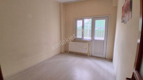 Mertcan'dan Kavakpınar Mah. Caddeye 1dk Giriş Kat 2+1