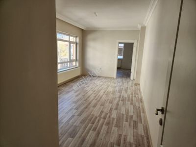 Burak Emlak'dan Kiralık Daire Kurtuluş Dedeefendi Cd. 3+1 Arakat