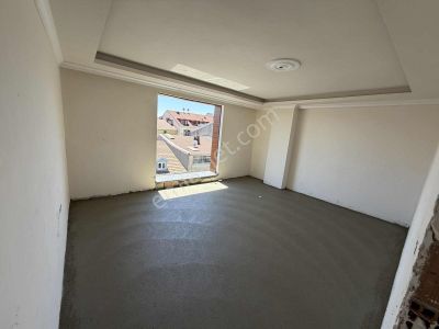 %70 Kredi İmkanı Cami Durağına Komşu 3+1 Sıfır Lüx Ara Kat Daire