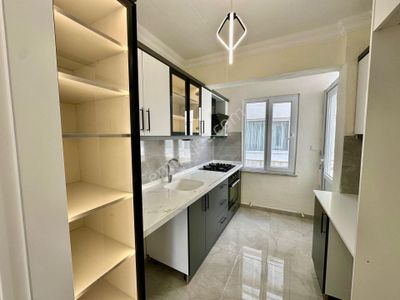 ꧁ay Emlaktan꧂akçay Merkezde Cuma Pazarında Denize 400 M Satılık 2+1 Arakat Daire