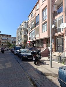 Üçyol Betonyol Girişinde Merkezi Konumda Eşyalı Kiralık Daire