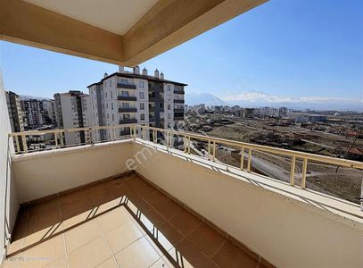 Umut Caddesi Önü Tamamen Açık Güney Cephe Meskenli 3+1 Daire !