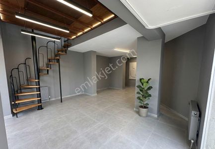 Beylikdüzü Gürpınar 80m Asma Katlı Dükkan Geniş Yol Cephe Vitrin