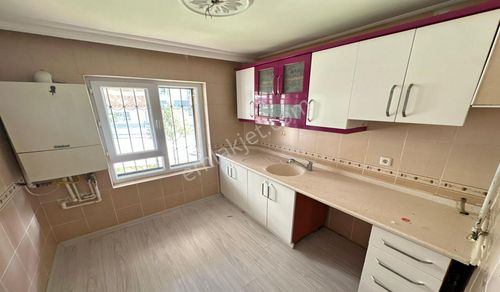 Kuşcağızda Yüksek Giriş Altında Daire Var Ön Cephe Güney