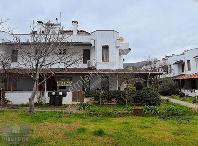 İsmail Şirinden Narlıda Denize Sıfır Havuzlu Sitede Dublex Villa