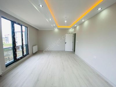 Güven'den Kapaklı'da Kapalı Otoparklı,çift Balkonlu 3+1 Daire