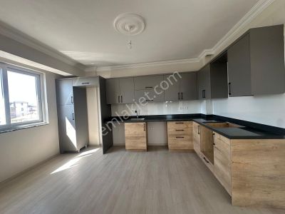 Ortacada Merkezi Konum 3+1 130 M2 Daire Kiralık.