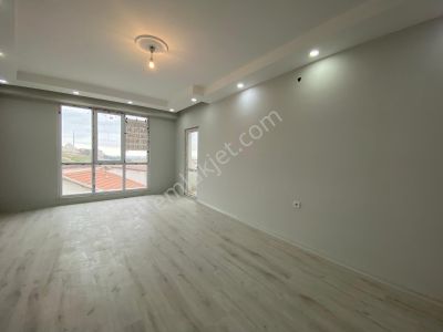 Çiftlikönü Mahallesinde Oturmaya Hazır 4+1