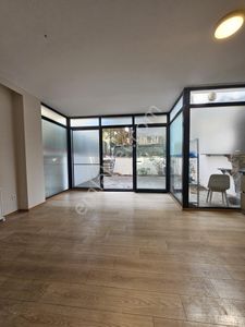 Kadıköy Osmanağa Genç Bina Kombili Müstakil Bahçeli 1+1 Dükkan