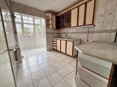 A L C Den Ulubatlı Hasan 'da Ara Kat Siteiçi 3+1 Kiralık Daire