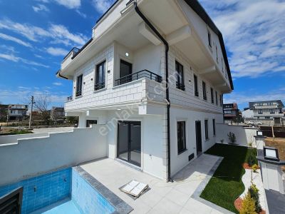 Deniz'den 4+1 Ayrı Mutfaklı, Havuzlu Villa- Tanıtım Videolu