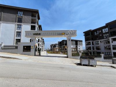 Kariyer'den Musab Ahenk Sitesi 3+1 Ara Kat Satılık Daire(142 M²)
