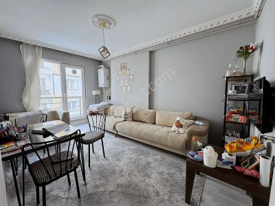 Van Yapı Emlak'tan Satılık 1+1 Eşyalı Daire Ayrı Mutfak 65 M2