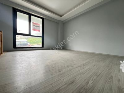 Orhangazi Mahallesinde Sıfır Ferah Ve Geniş 2+1 Kiralık Daire
