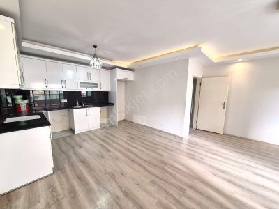 Alanya Mahmutlar’da Merkezi Konumda Kiralık 2+1 Daire