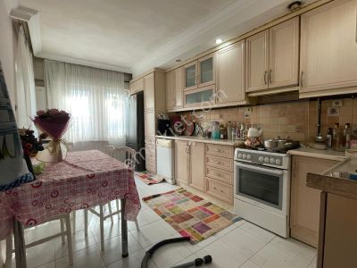 Binyapı'dan Emek Caddesinde Geniş 3+1 Satılık Daire