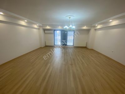 Bahçelievler Yayla'da Sıfır Binada Ebeveyn Banyolu 3+1