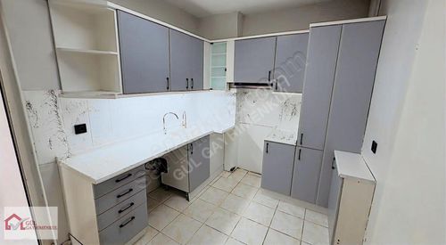 Beylikdüzü'nde Metrobüse Yakın, Havuzlu 3+1 Kiralık Daire