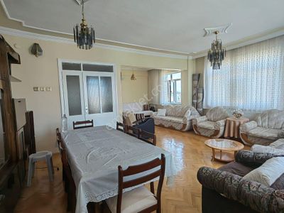 Akçay Emlak'tan Akşehir İstasyon Caddesi Üzerinde Satılık 3+1 Daire