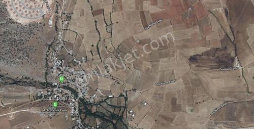 Adıyaman Zey Köyü'nde İnceler'den Satılık1400m2 Tarla+bağevi