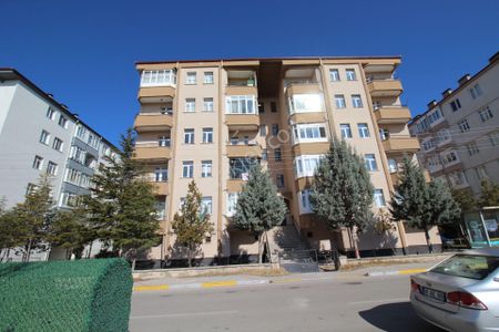 Aksaray Fatih Parkı Yanı Temiz-geniş-arakat Kiralık 2+1 Daire