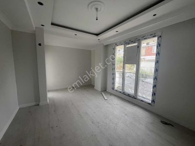 Çayırova Emekte Bosna Cad. Yakın 2+1 Asansörlü Ara Kat