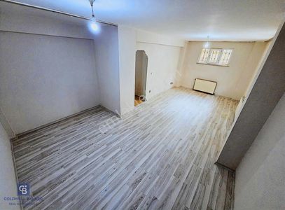 Çekmeköy Hamidiye'de Merkezi Konumda Satılık 2+1 Net 68 M²