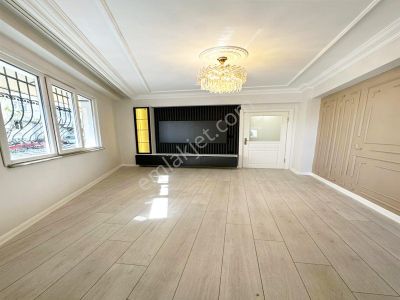 Nes Yapı'dan Bahçe Katı Fiyatına Metrobüse Yürüme Mesafesinde Yüksek Giriş 2+1 Daire!