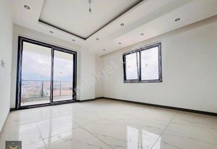 Beylikdüzü Metrobüsüne Yürüme Mesafesinde 2+1 Fırsat Dairemiz...