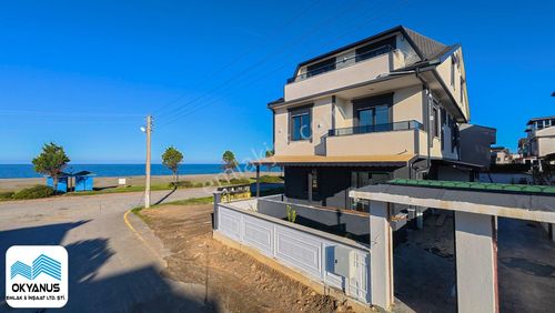 Kocaali'de Deniz Manzaralı Özel Havuzlu 4+1 Tripleks