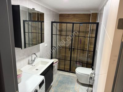 Özel Yapım, Aile Apartmanı, Arakat.